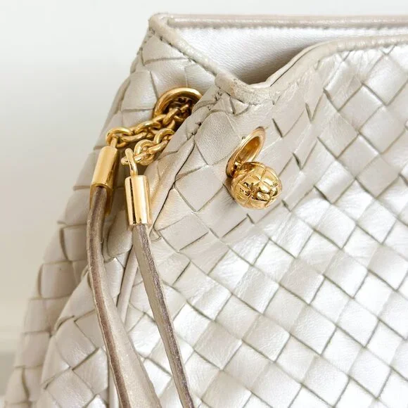 Bottega Veneta Shoulder Bag - Picture 3 of 16